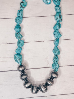 Turquoise stone Necklace with Navajo Beads